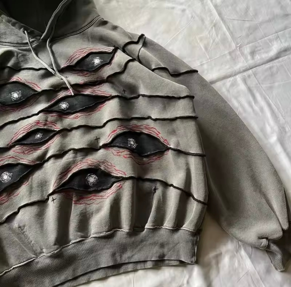 [VERY RARE] Grey Eyeball Hoodie | Rare Finds Fits