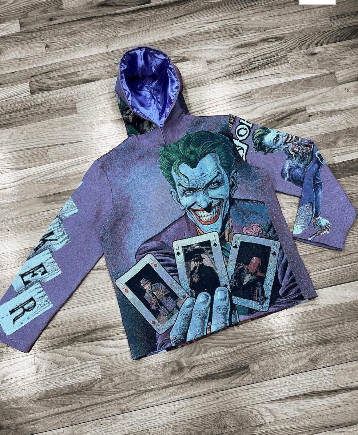 [VERY RARE] Tapestry Joker's Wild Hoodie | Rare Finds Fits